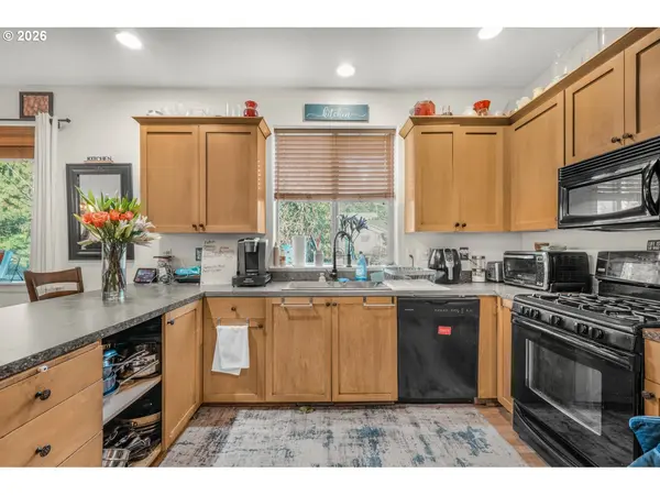 38915 SANDY HEIGHTS ST, Sandy, OR 97055