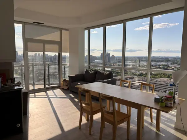 30 Meadowglen PL #2605, Toronto E09, ON M1G 0A6