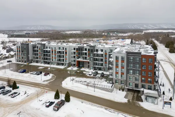 4 Kimberly LN #120, Collingwood, ON L9Y 5B4