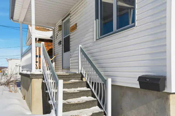 Hawkesbury, ON K6A 2B3,263 Cameron ST