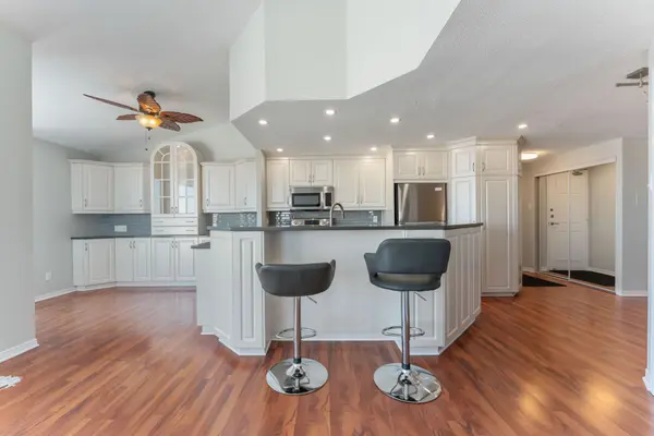 158A McArthur AVE #PH4, Vanier And Kingsview Park, ON K1L 7E7