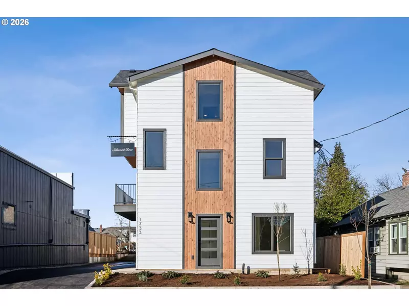 1730 SE SHERRETT ST, Portland, OR 97202