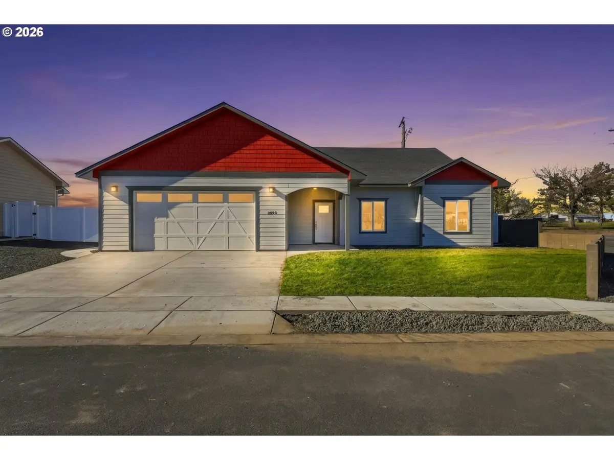 2493 NE 8TH ST, Hermiston, OR 97838