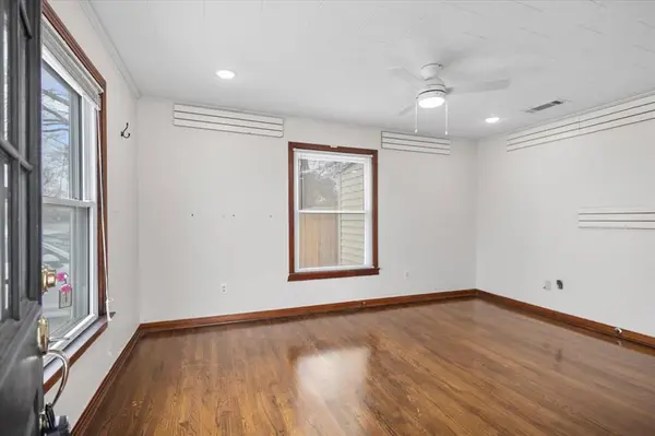 304 N Main Highway, Lindale, TX 75771