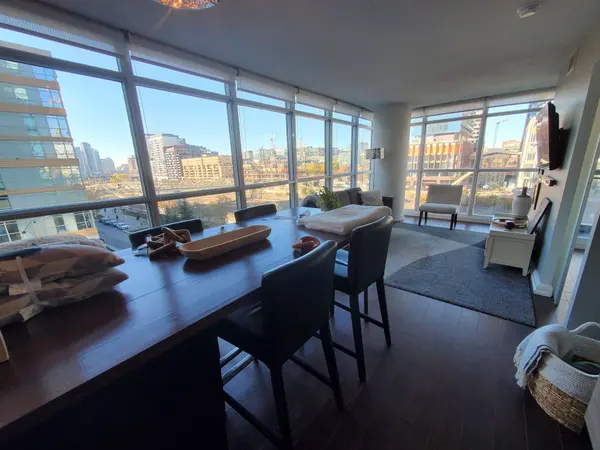 Toronto C01, ON M5V 3Z7,25 Capreol CT #607