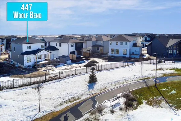 447 Woolf BEND, Saskatoon, SK S7W 1E6