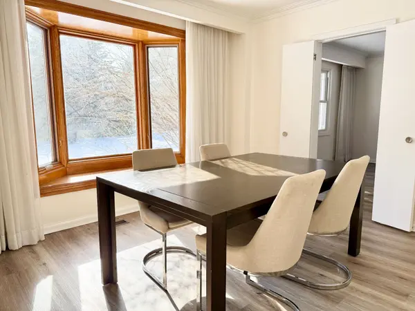 1268 Cleaver DR, Oakville, ON L6J 1W3