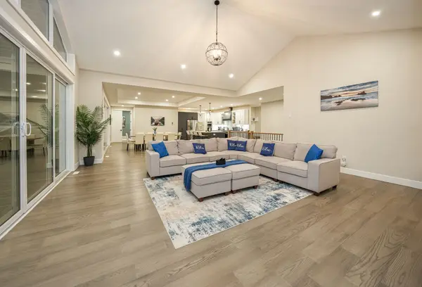 Lambton Shores, ON N0M 1T0,10224 LAKEVIEW AVE