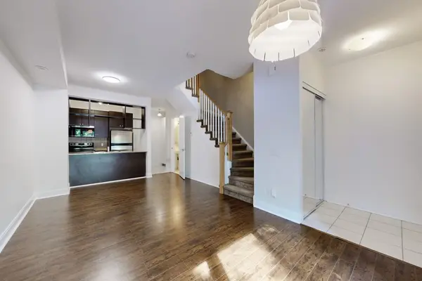 Toronto E07, ON M1S 0L2,315 Village Green SQ #50