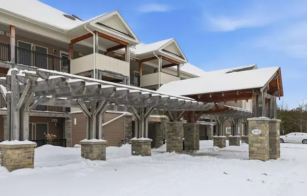 Collingwood, ON L9Y 0X4,10 Brandy Lane DR #107