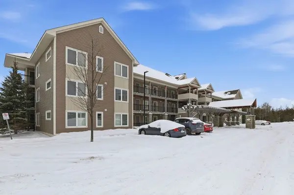 Collingwood, ON L9Y 0X4,10 Brandy Lane DR #107