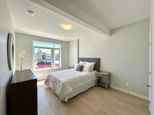 Belleville, ON K8N 0T1,79 Athabaska DR