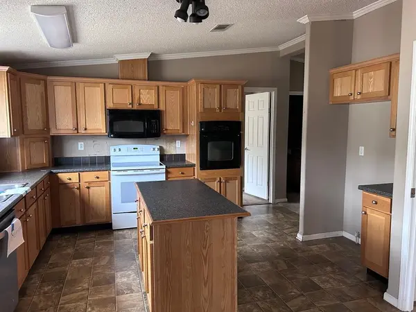 605 Haughton Trace Court, Haughton, LA 71037