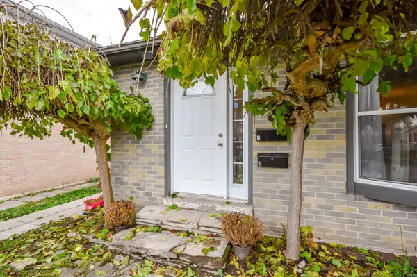 75 Bernick DR, Barrie, ON L4M 5C1