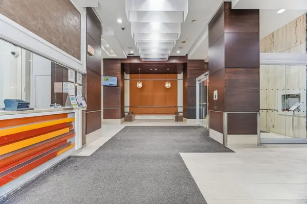 330 Burnhamthorpe RD W #1402, Mississauga, ON L5B 0E1