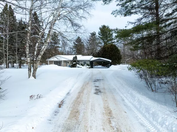 Rideau Lakes, ON K0G 1E0,109 Perth ST