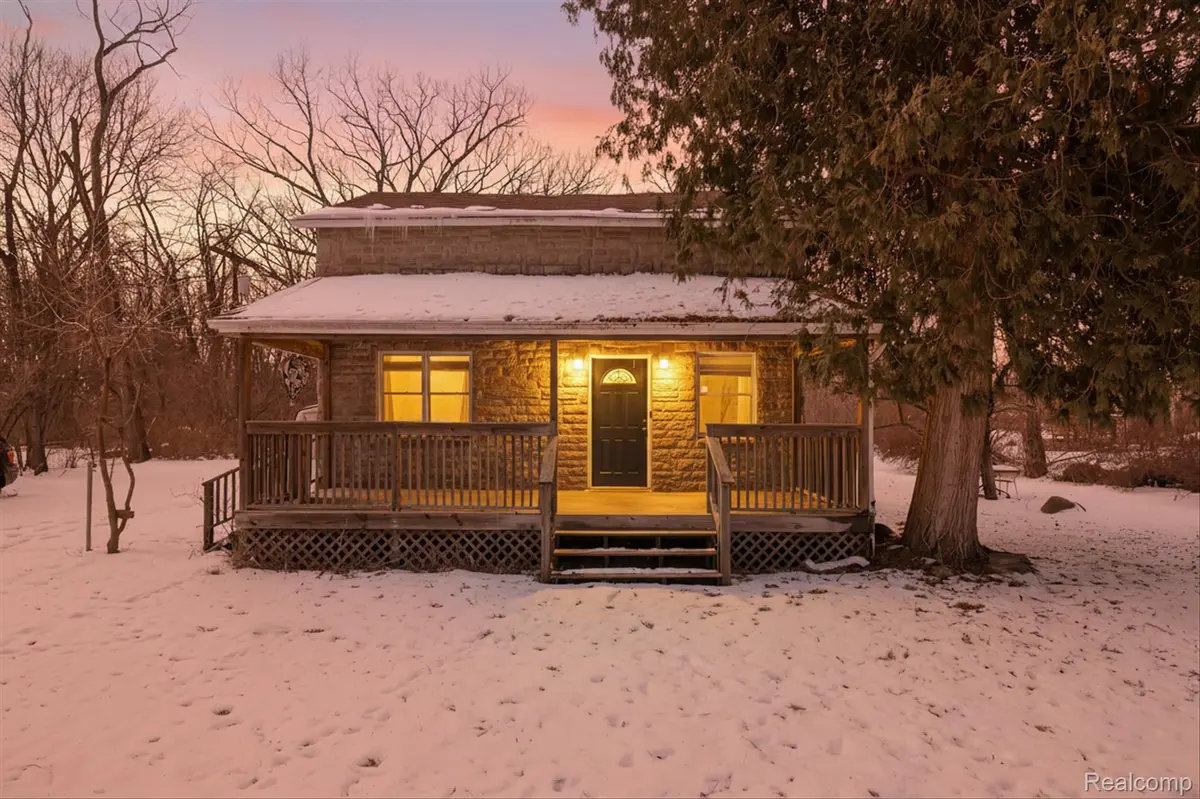 13574 Fairview CT, Van Buren Charter Township, MI 48111