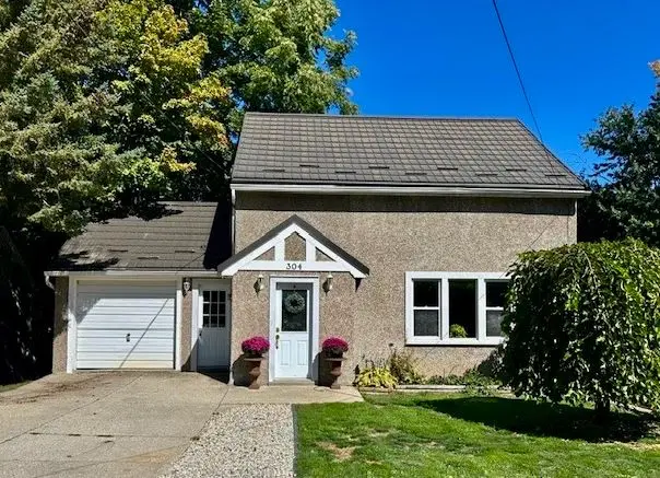 Brockton, ON N0G 2V0,304 Napier ST