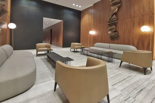 Toronto C10, ON M4P 1A6,8 Eglinton AVE E #805