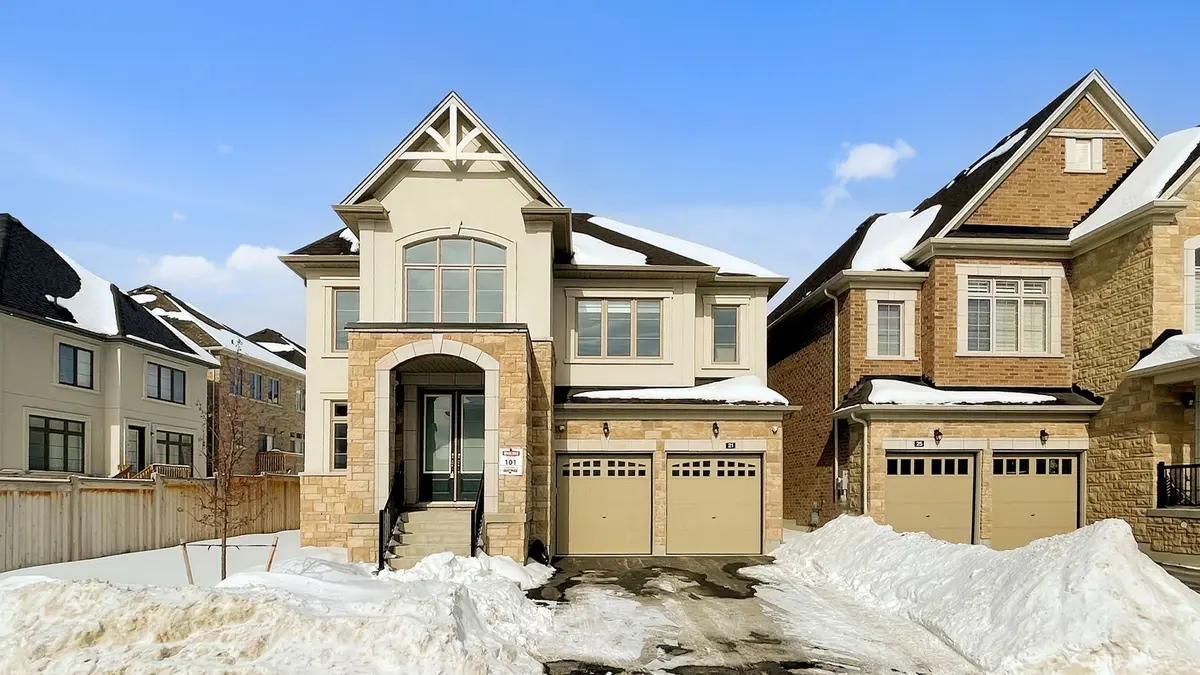 East Gwillimbury, ON L9N 0V5,21 Fair Winds LN