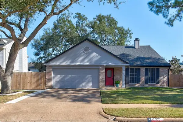 2703 Village Mills Drive,  Pearland,  TX 77584