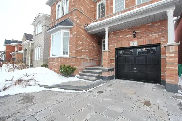 Brampton, ON L6P 3K3,11 Bluffmeadow ST