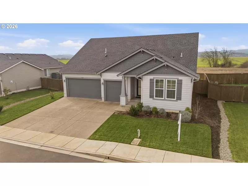 1429 GLADIOLA DR, Junction City, OR 97448