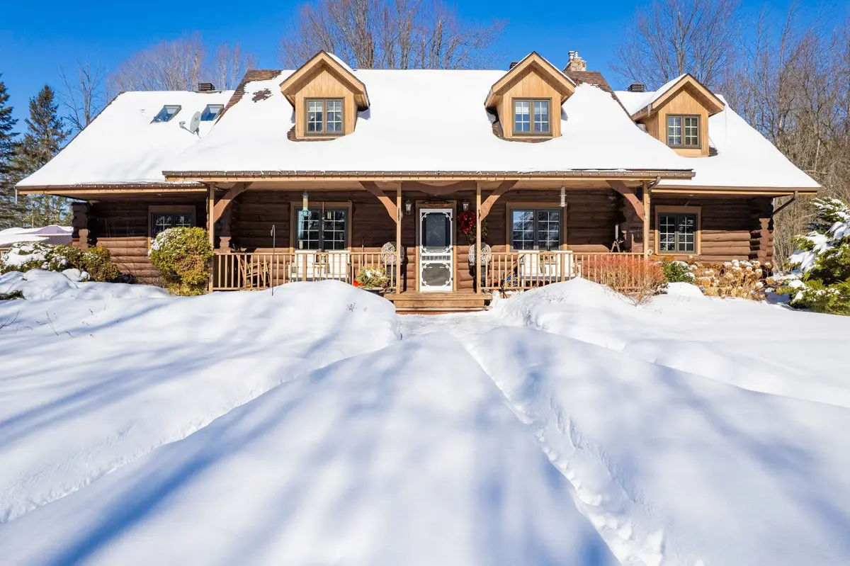 16985 Headline RD, South Stormont, ON K0C 1P0