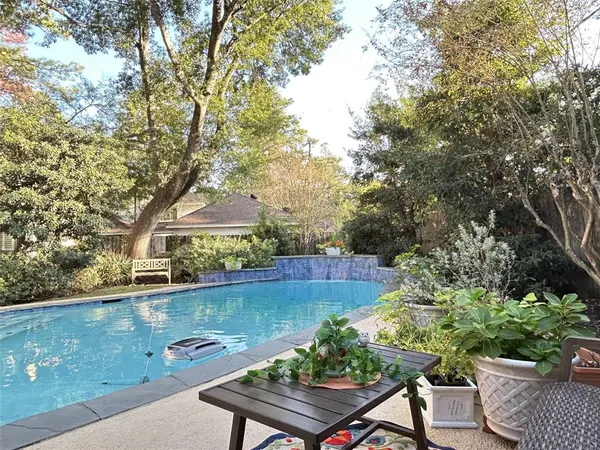 9547 Enstone Circle,  Spring,  TX 77379