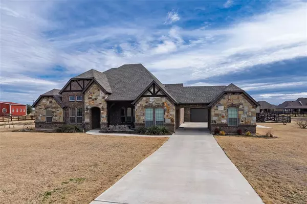 9111 Iron Mountain Trail, Justin, TX 76247