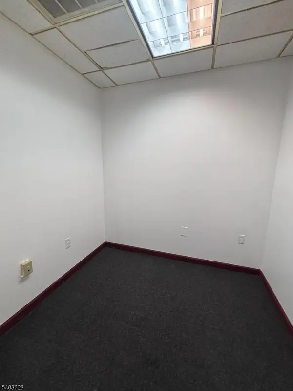 970 Main St, Paterson City, NJ 07503