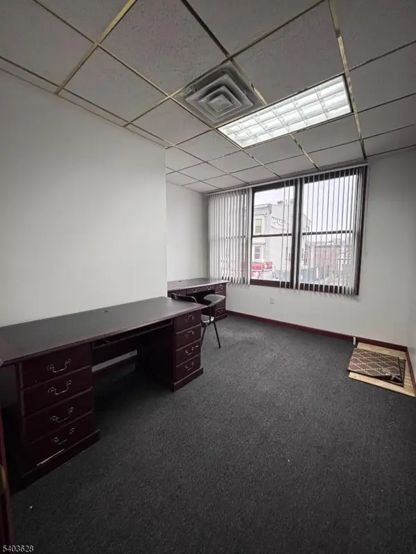 970 Main St, Paterson City, NJ 07503