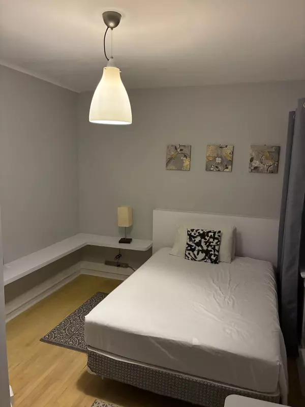 Toronto C10, ON M4P 2J1,2583 Yonge ST #A