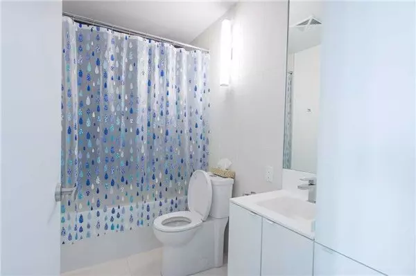 Toronto C01, ON M5V 2G9,125 Peter ST #2811