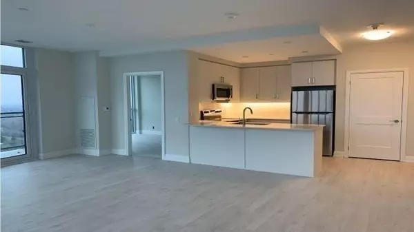 Brampton, ON L6W 2Z8,15 Lynch ST #804