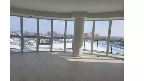 Brampton, ON L6W 2Z8,15 Lynch ST #804