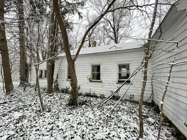 697 W Grand AVE, Muskegon City, MI 49441