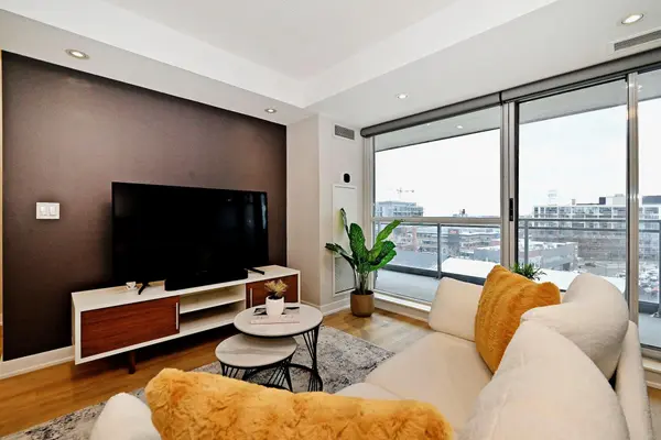 100 Western Battery RD #705, Toronto C01, ON M6K 3S2