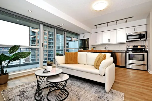 100 Western Battery RD #705, Toronto C01, ON M6K 3S2