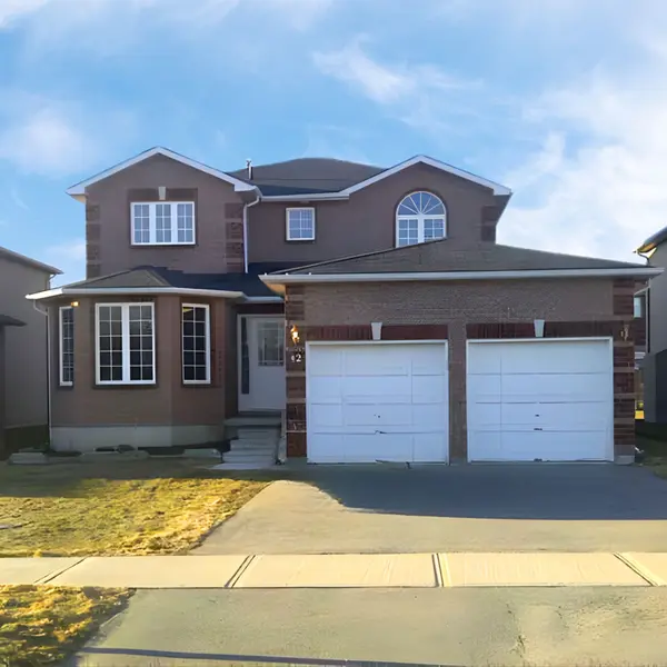 42 Patrick DR, Barrie, ON L4N 0H1