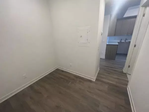 Brampton, ON L6Y 6J2,62 Sky Harbour DR E #315