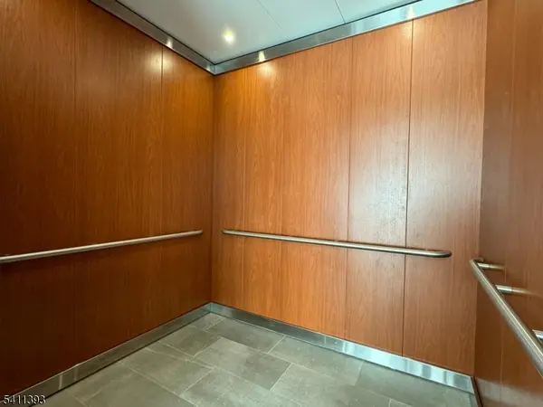 62 Westfield Ave #101, Clark Twp., NJ 07066