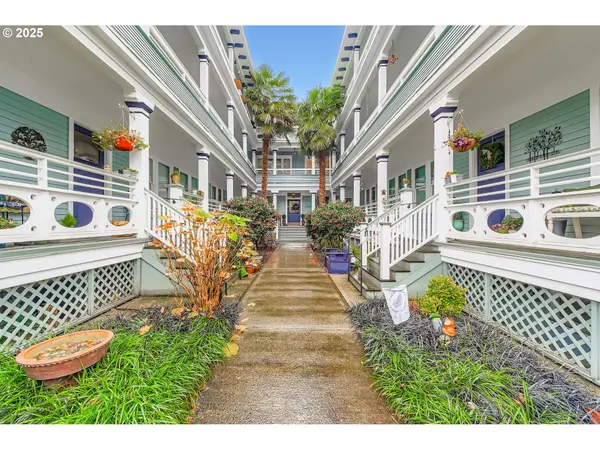 2127 NW IRVING ST #202, Portland, OR 97210