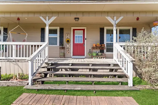 1320 Laredo Drive,  Granbury,  TX 76048