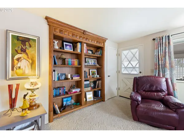 479 2ND ST, Elkton, OR 97436