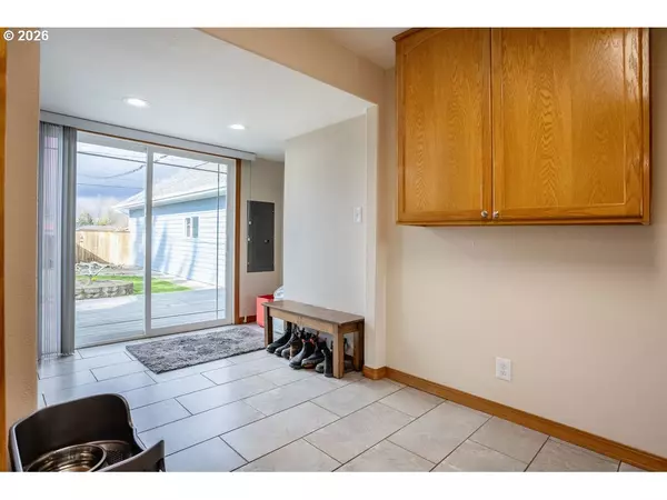 Longview, WA 98632,275 28TH AVE