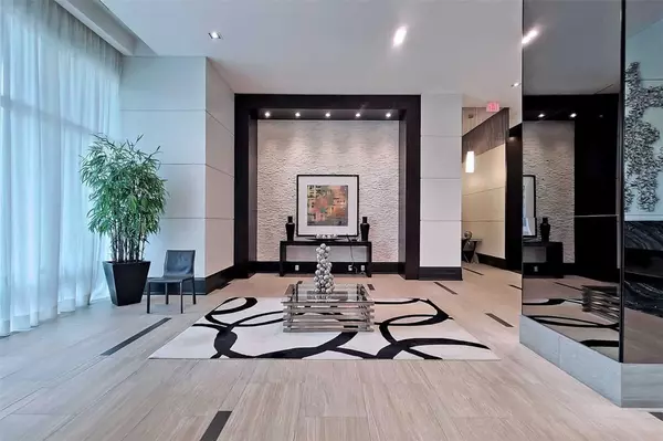 Toronto C14, ON M2N 2W7,17 Anndale DR #2211