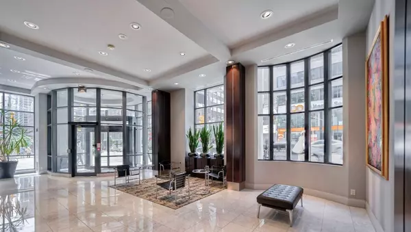 Toronto C01, ON M5S 1Y9,801 Bay ST #309