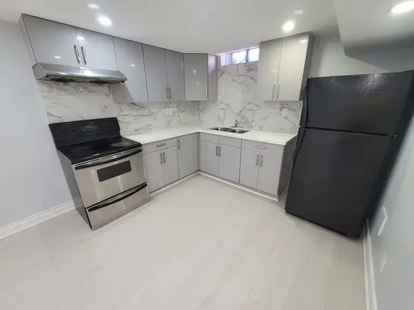 4372 Heathgate CRES, Mississauga, ON L5R 2C1