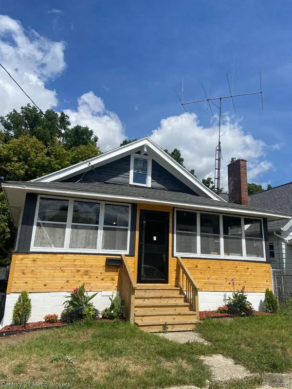 115 Livingston DR E, Flint, MI 48503